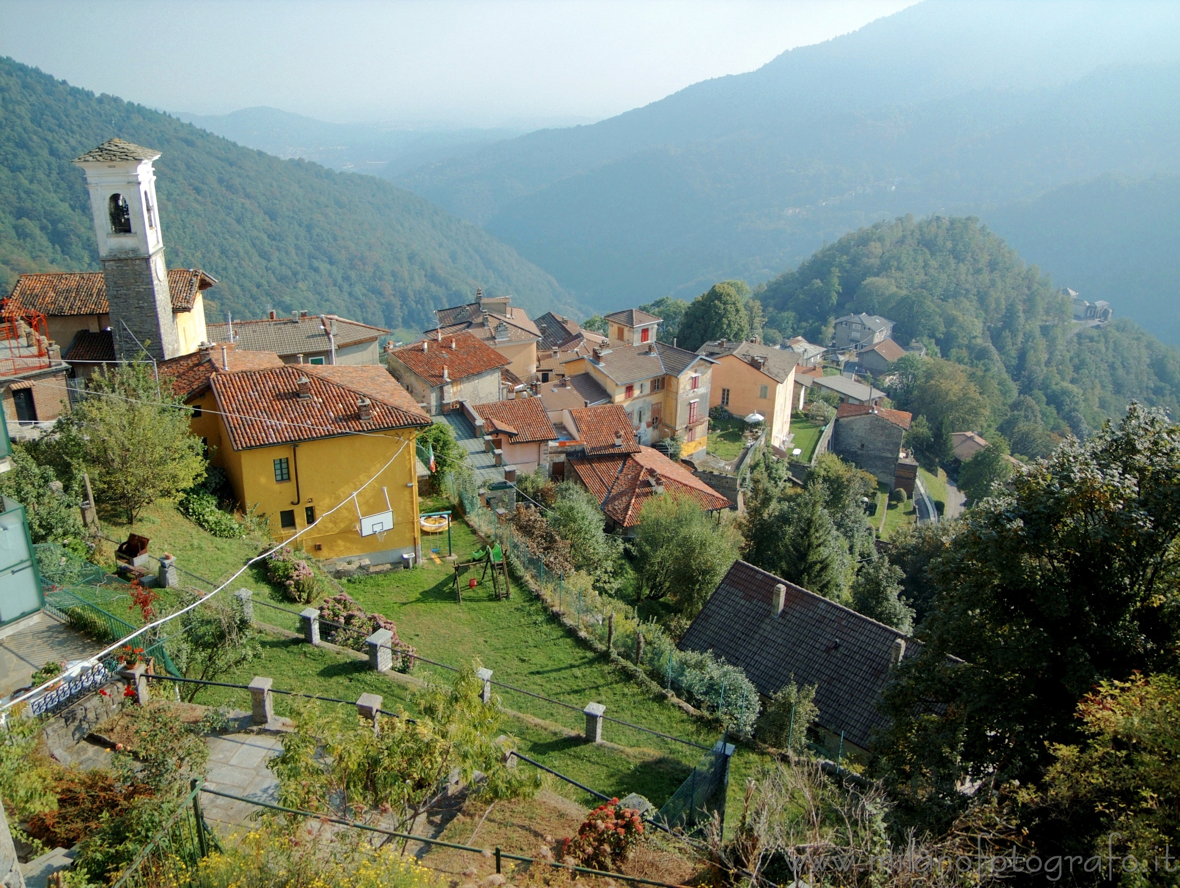 Campiglia Cervo (Biella) - La frazione Oriomosso vista dall'alto